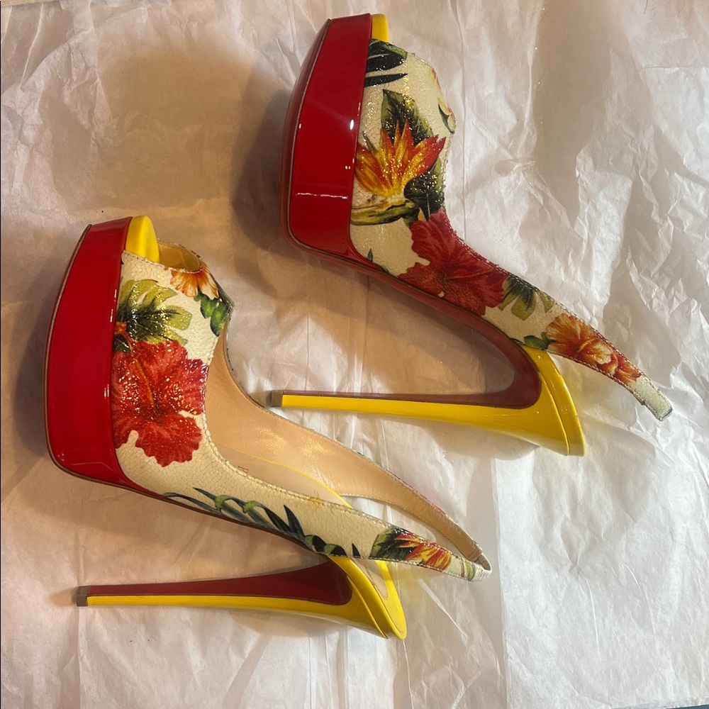 💯Authentic Christian Louboutin Floral Peep-Toe Sandals - Yellow and Green